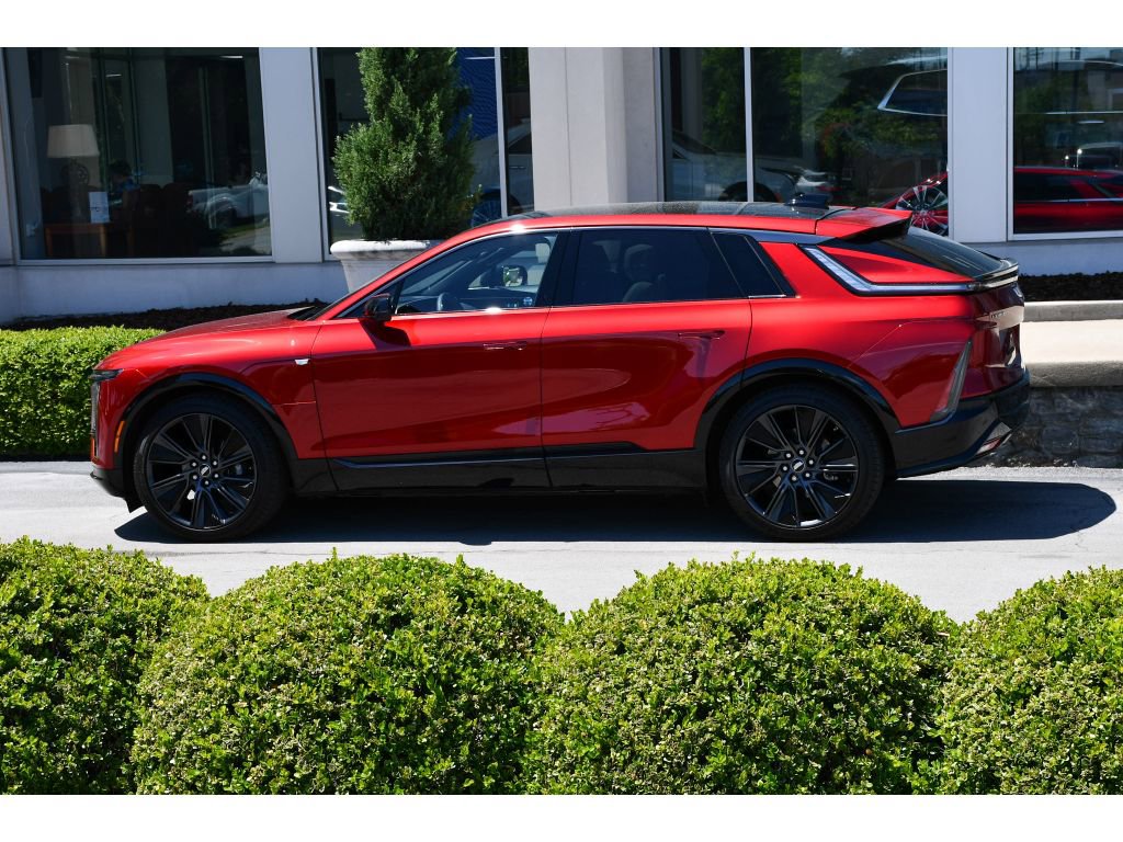 Certified 2024 Cadillac Lyriq Sport AWD/4WD image 7