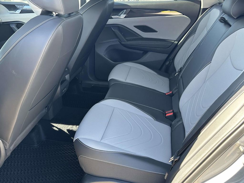 New 2026 Volkswagen Tiguan SE image 9