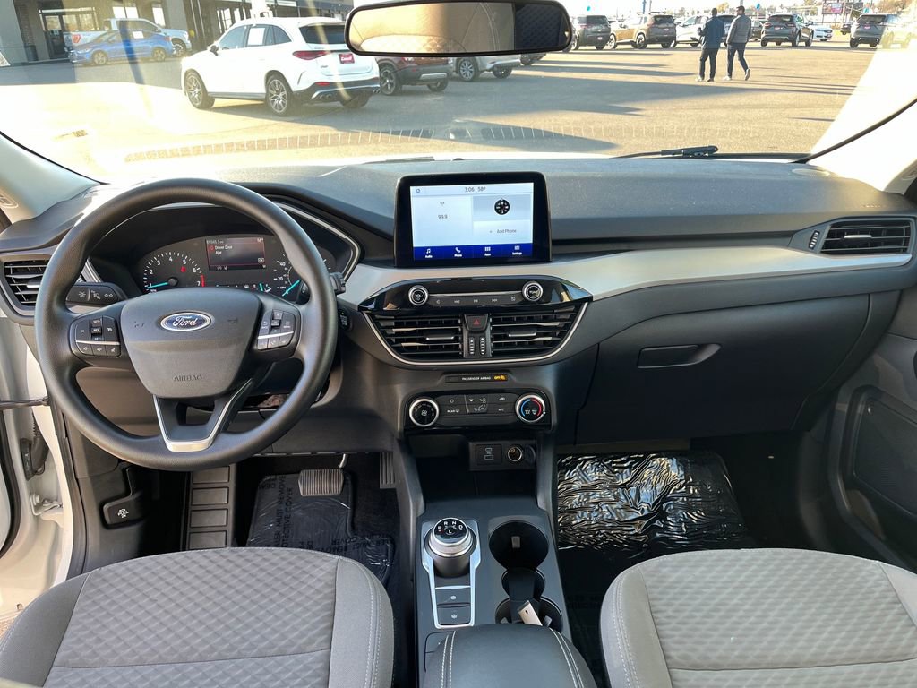 Used 2022 Ford Escape SE image 17