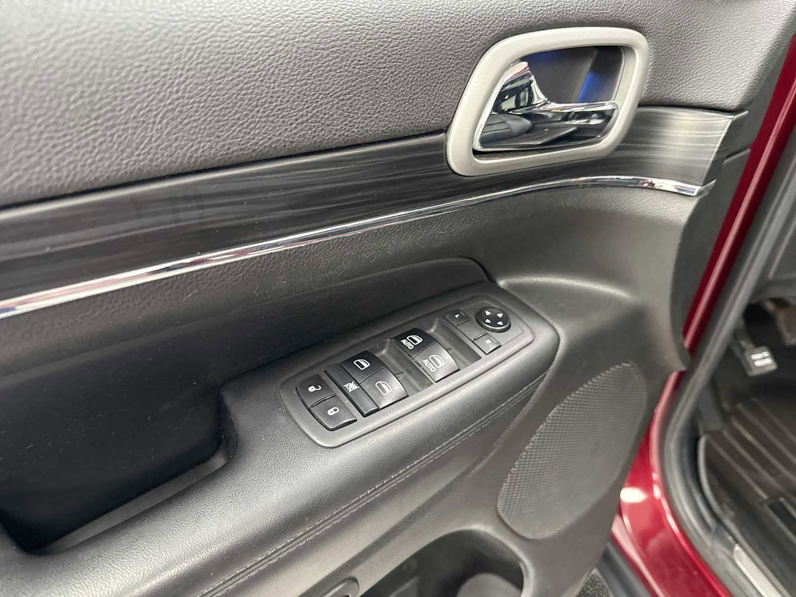 Used 2019 Jeep Grand Cherokee Limited AWD/4WD image 21
