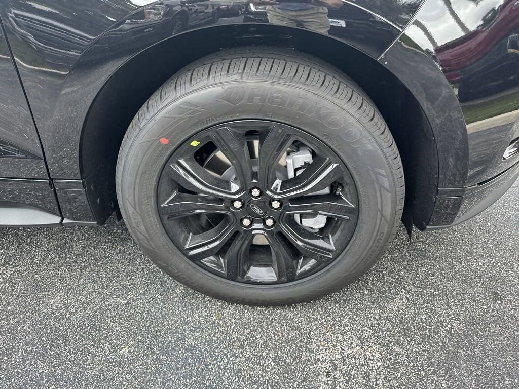 New 2024 Ford Edge SE w/ Black Appearance Package image 11