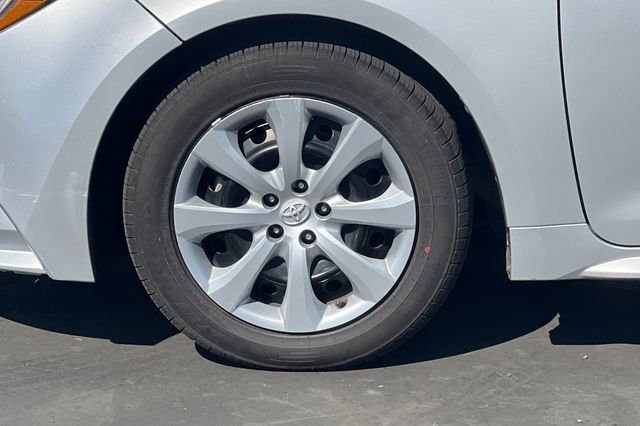 Used 2023 Toyota Corolla LE image 33