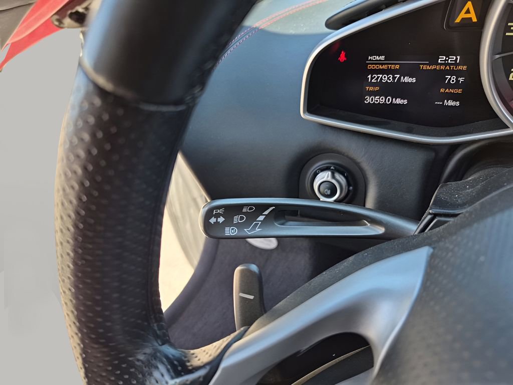 Used 2013 McLaren MP4-12C Spider RWD image 28