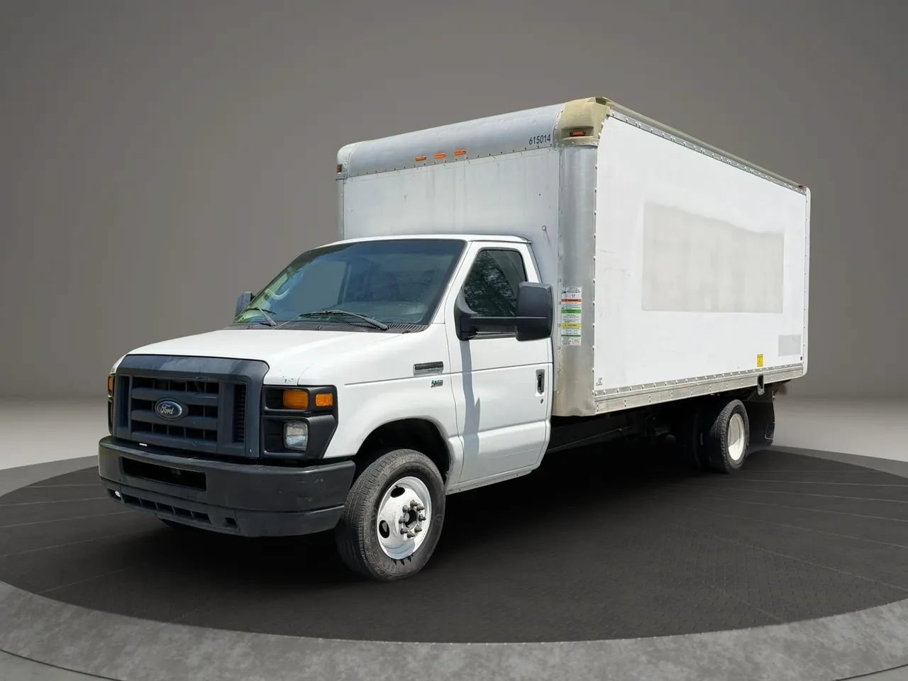 Used 2016 Ford E-350 and Econoline 350 Super Duty RWD image 1