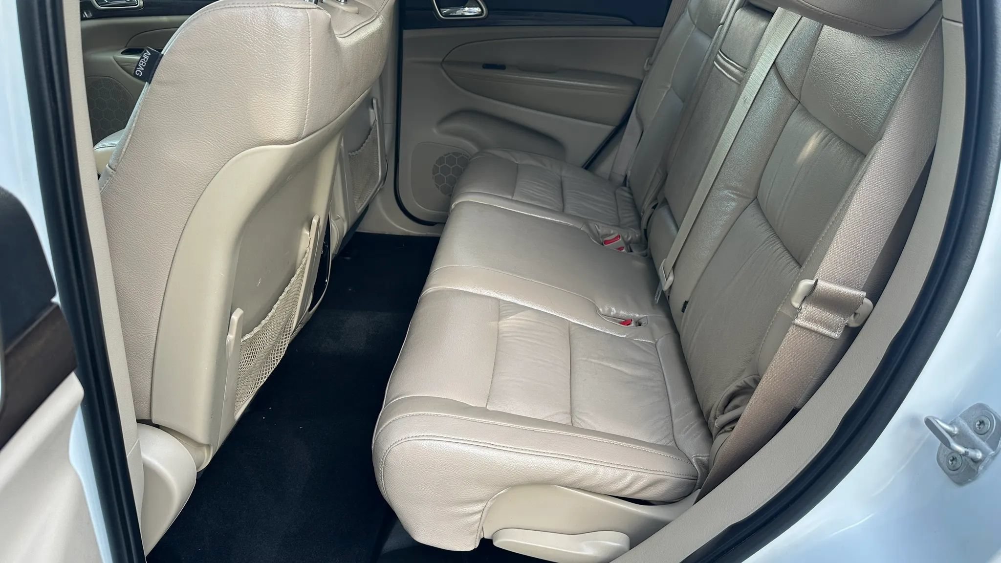 Used 2014 Jeep Grand Cherokee Laredo AWD/4WD image 11