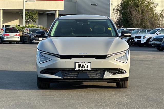 New 2025 Kia EV6 Wind RWD image 9