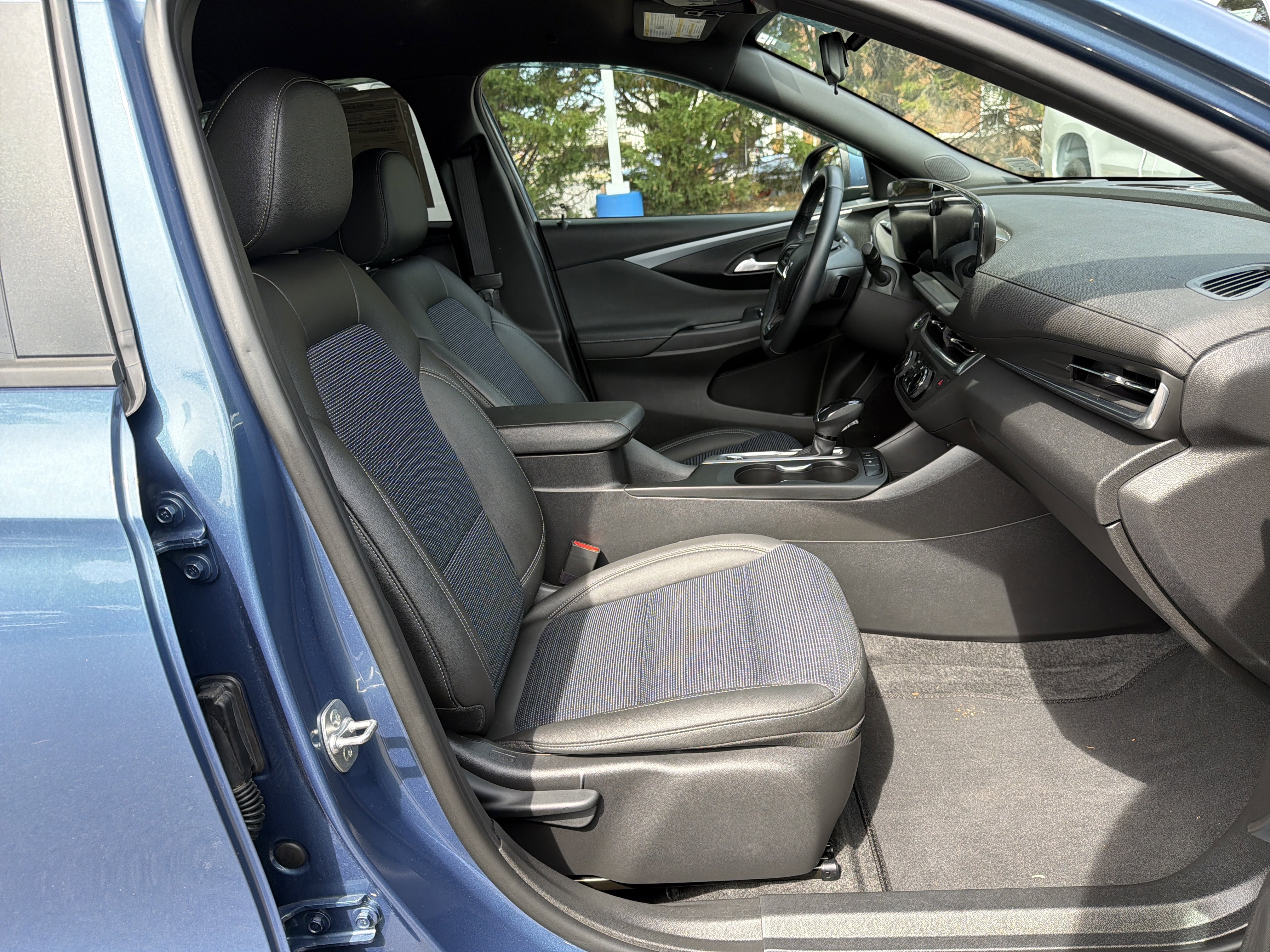 Used 2024 Buick Envista Preferred w/ Convenience I Package image 31