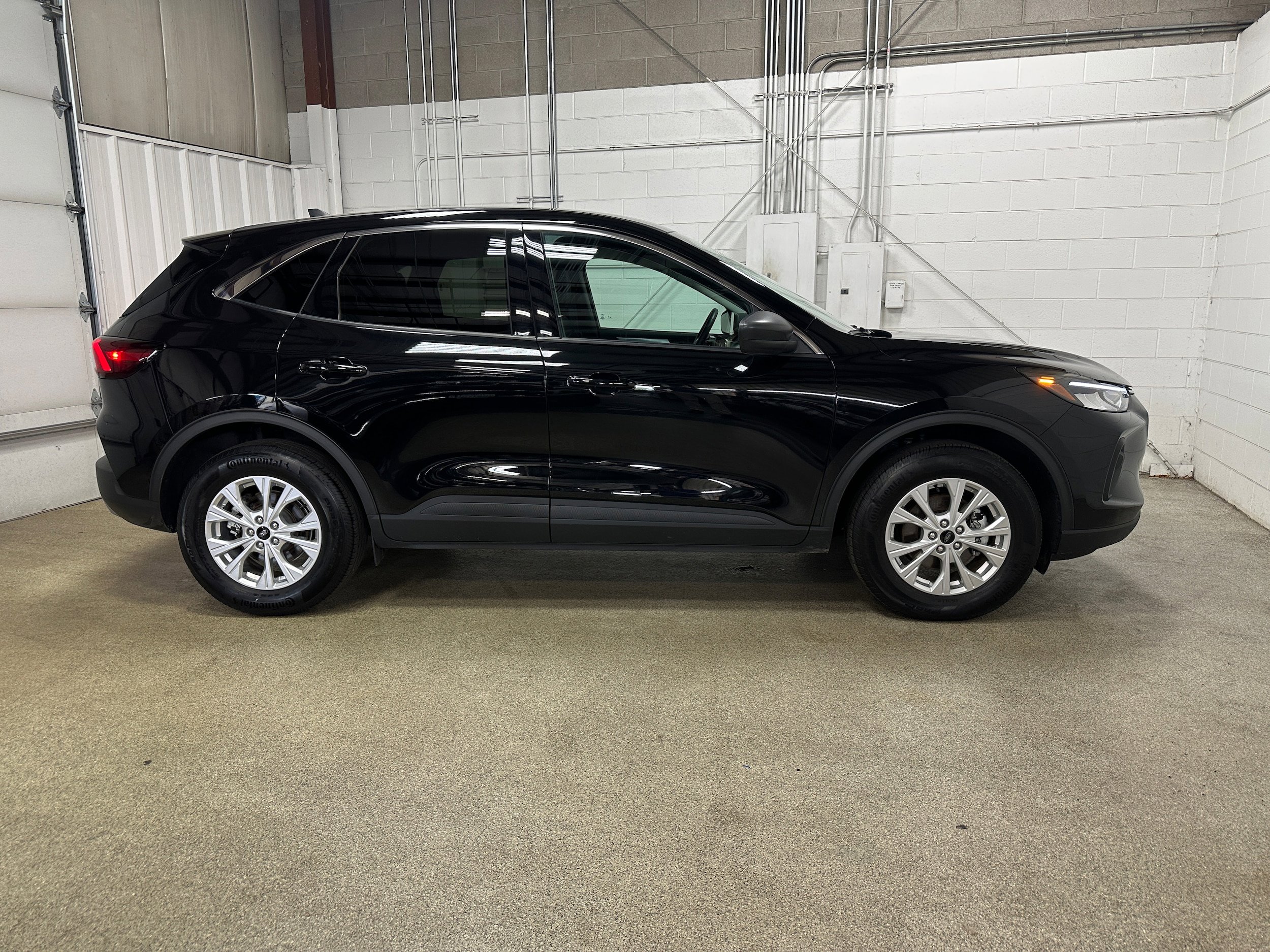 Certified 2024 Ford Escape Active AWD/4WD image 5