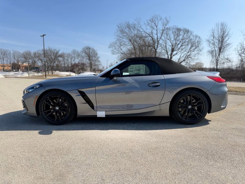 New 2026 BMW Z4 sDrive30i w/ Convenience Package image 3