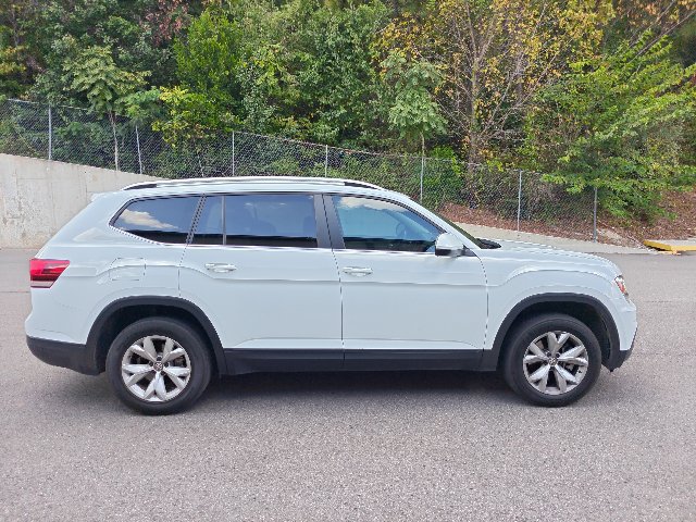 Used 2018 Volkswagen Atlas SE FWD image 2