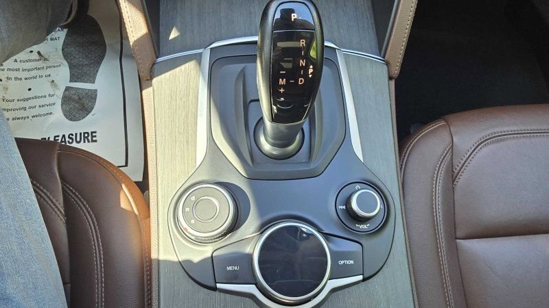 Used 2019 Alfa Romeo Stelvio Ti AWD/4WD image 25