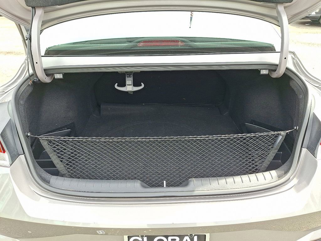 Used 2023 Hyundai Elantra SEL w/ Convenience Package image 29