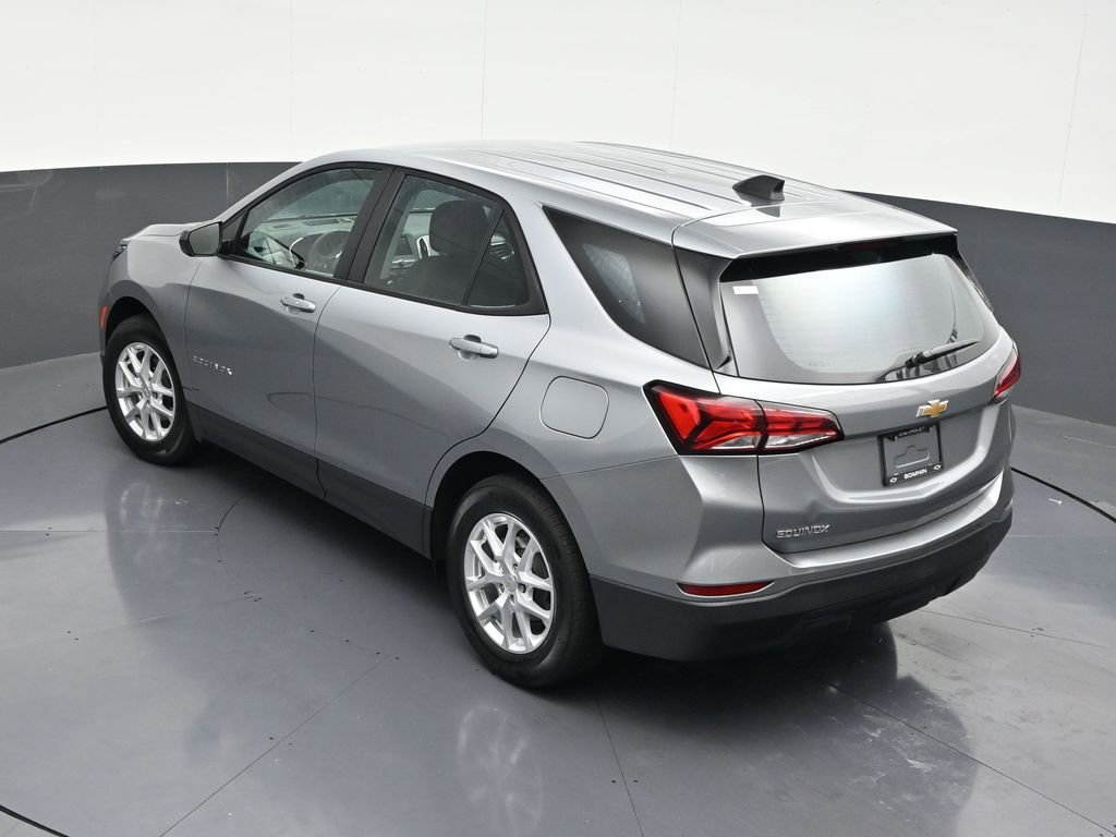 Used 2024 Chevrolet Equinox LS FWD image 17