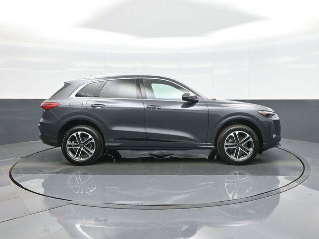 Certified 2025 Audi Q5 Premium w/ Convenience Package AWD/4WD image 8