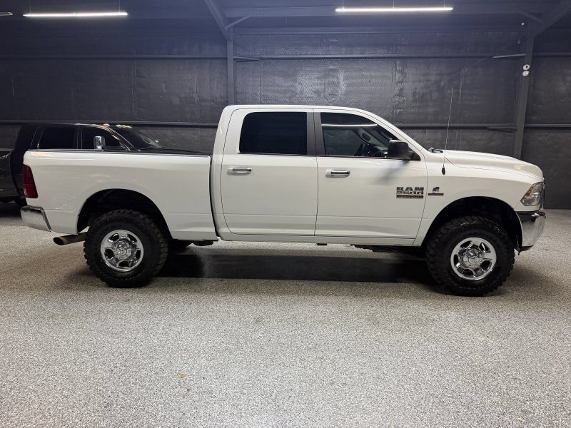 Used 2018 RAM 2500 SLT AWD/4WD image 4