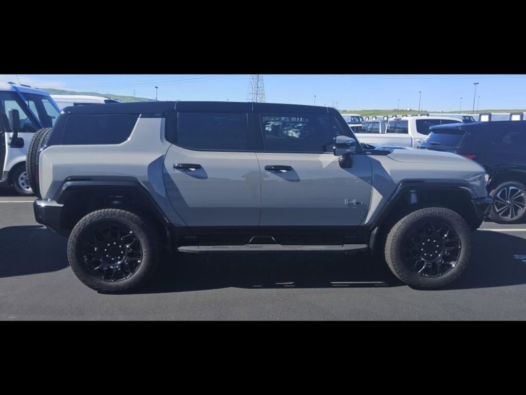 Used 2025 GMC Hummer EV 2X image 9