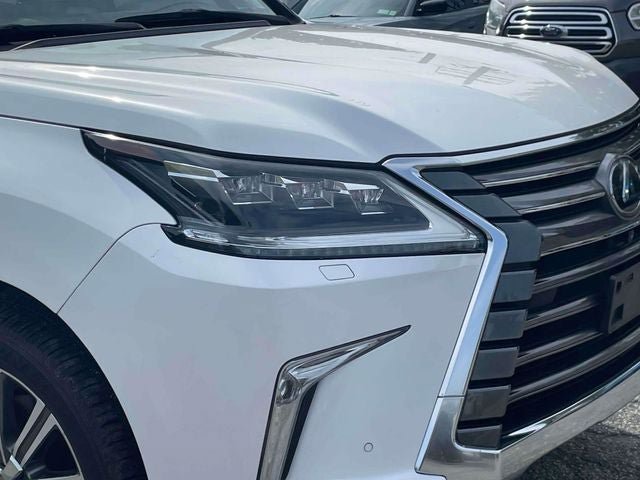 Used 2016 Lexus LX 570 4WD w/ Luxury Package image 12