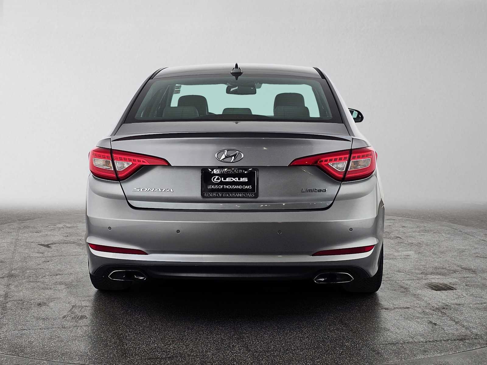 Used 2017 Hyundai Sonata Limited w/ Ultimate Package 04 FWD image 4