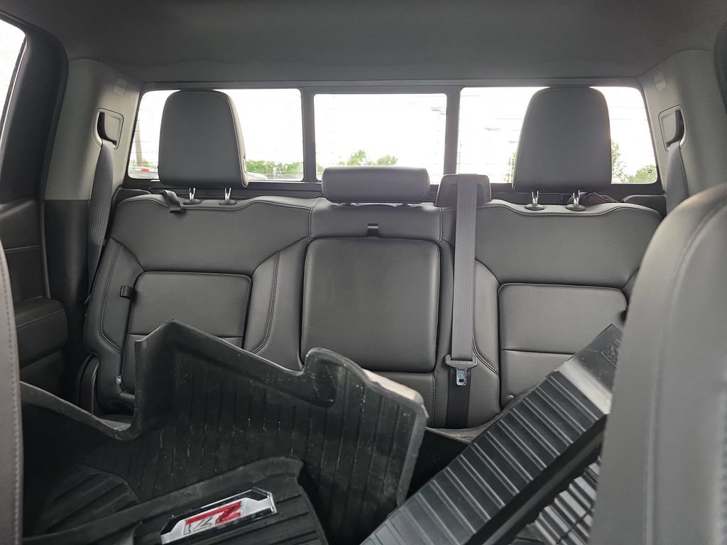 Used 2020 Chevrolet Silverado 1500 LT Trail Boss AWD/4WD image 40