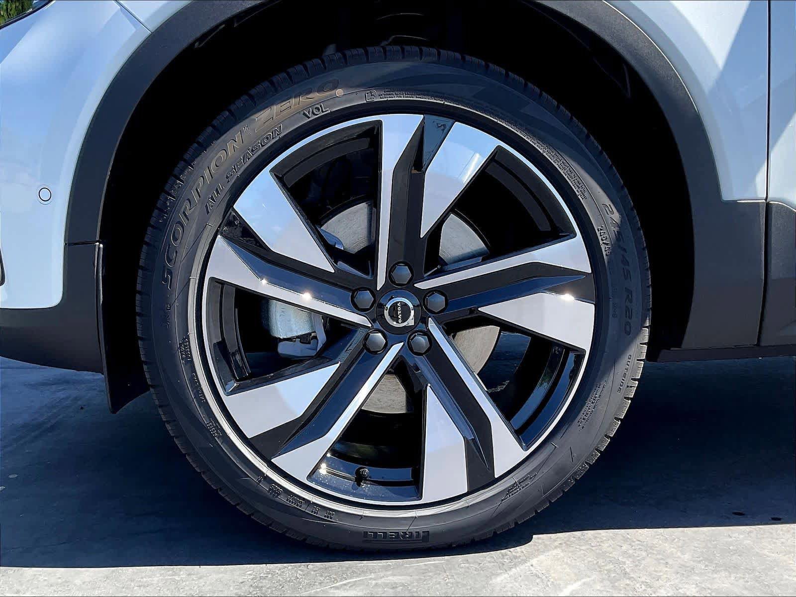 New 2026 Volvo XC40 B5 Ultra w/ Climate Package AWD/4WD image 14