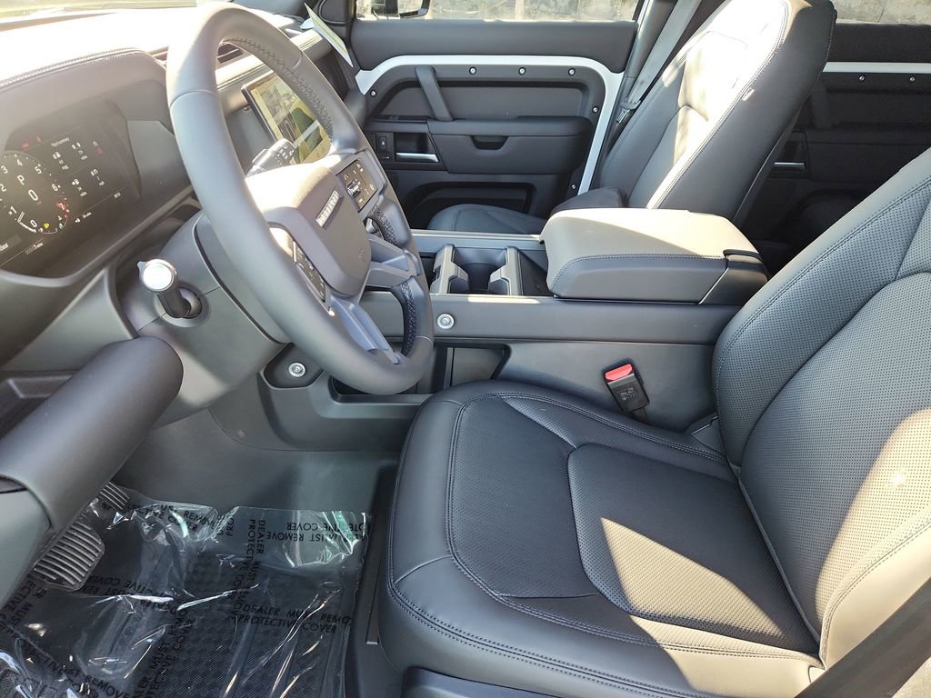 Used 2026 Land Rover Defender 130 S image 21