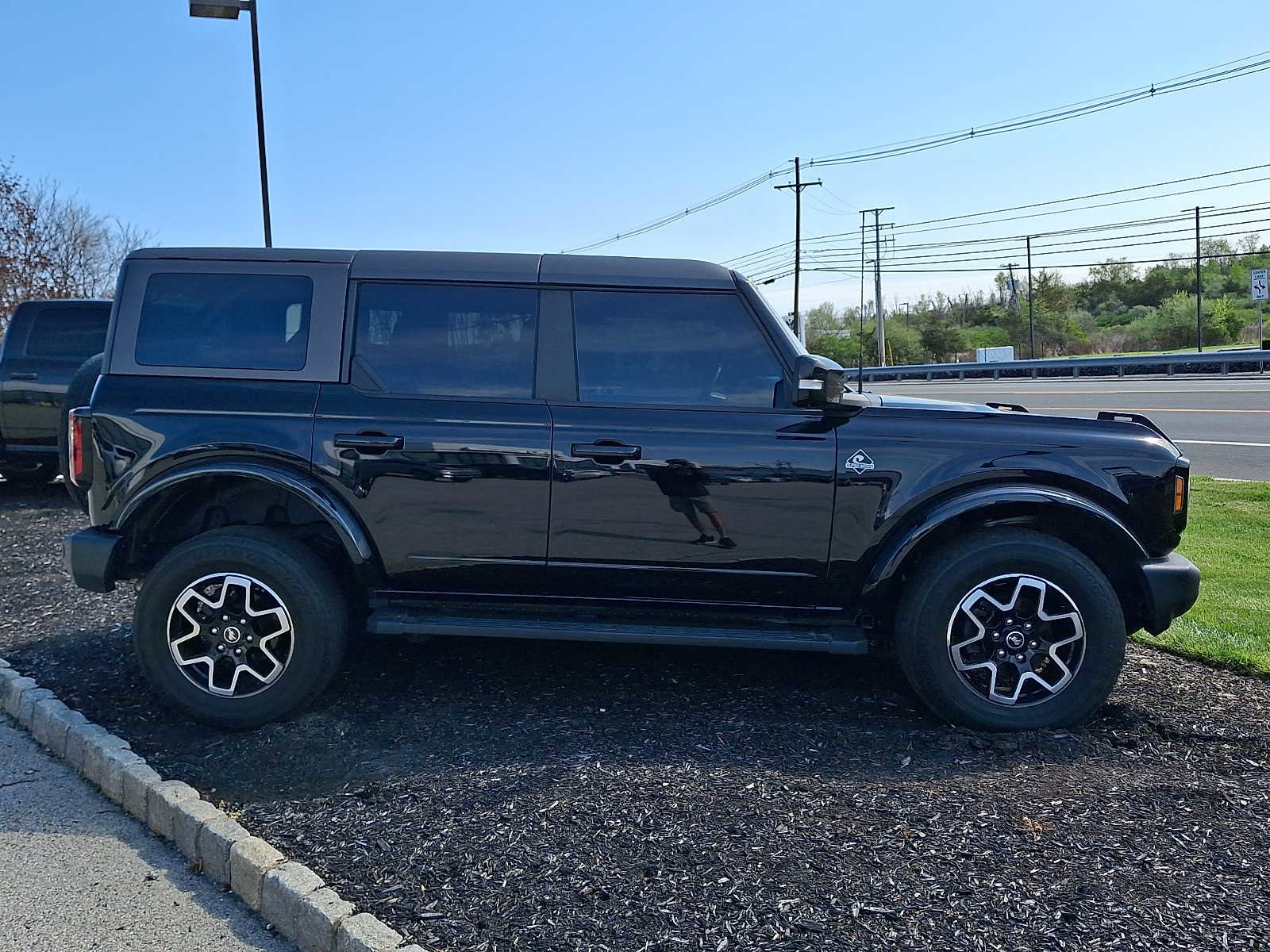Used 2022 Ford Bronco Outer Banks AWD/4WD image 7