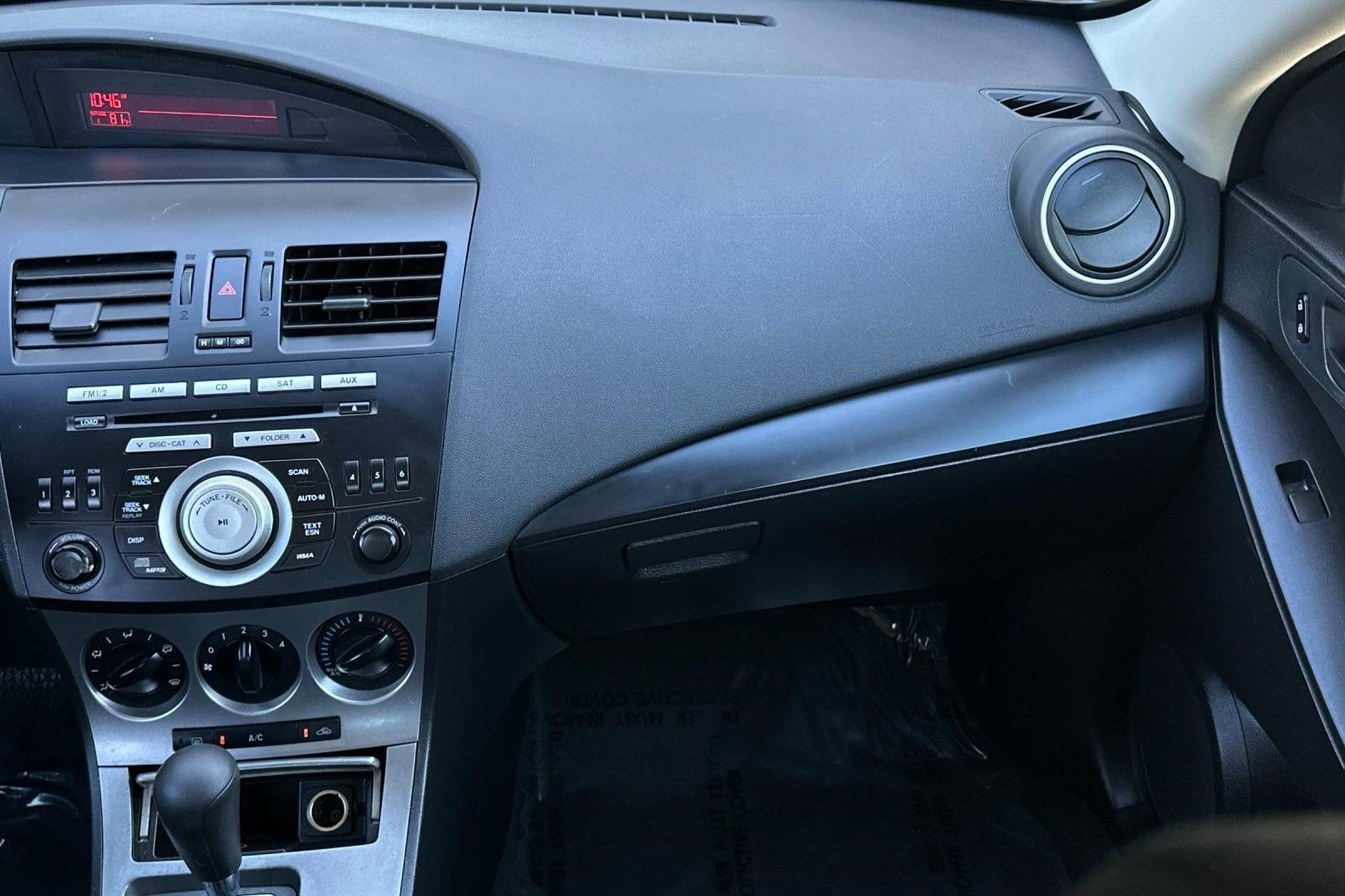 Used 2011 MAZDA MAZDA3 i Sport image 27