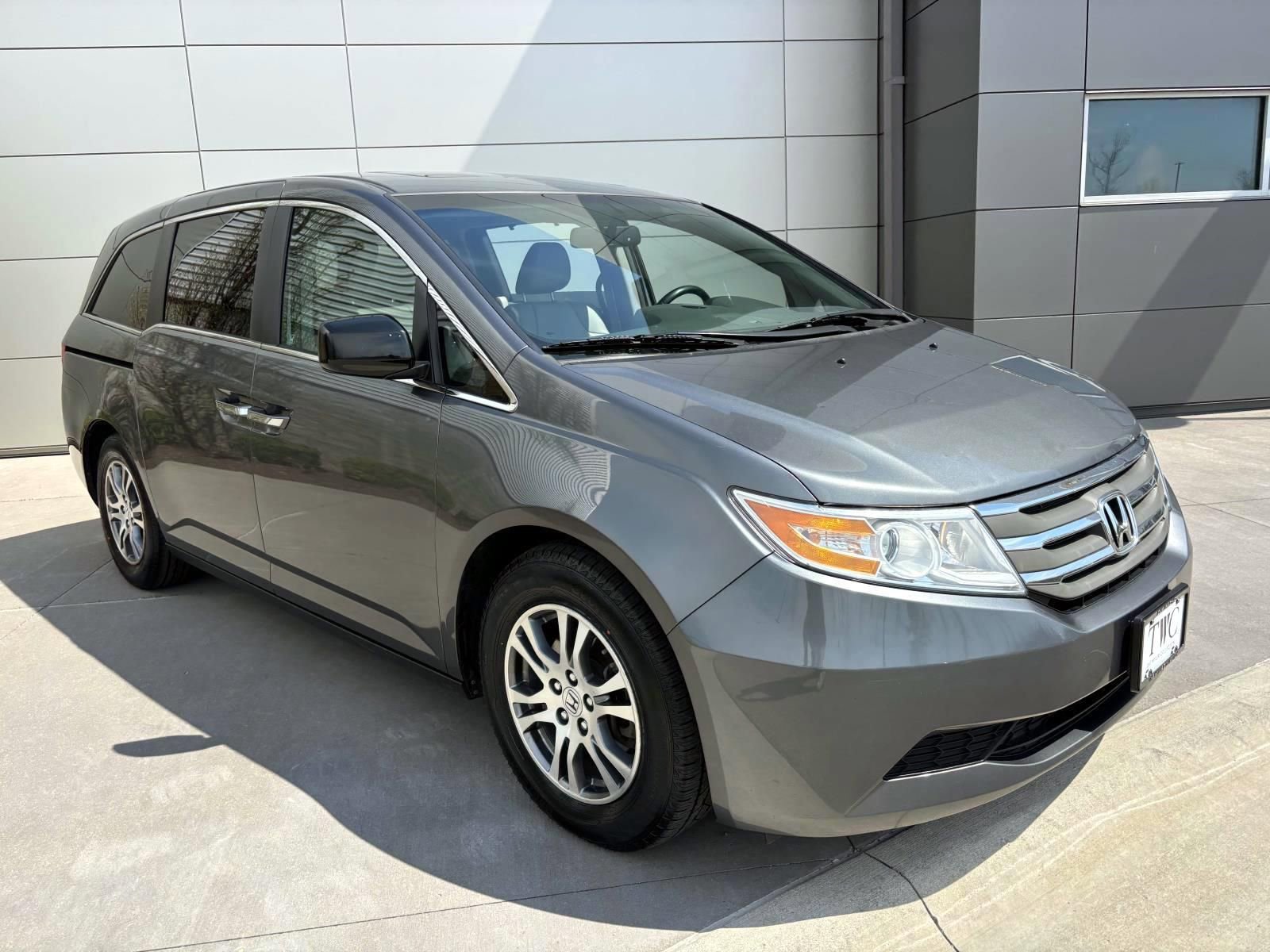 Used 2011 Honda Odyssey EX-L image 3