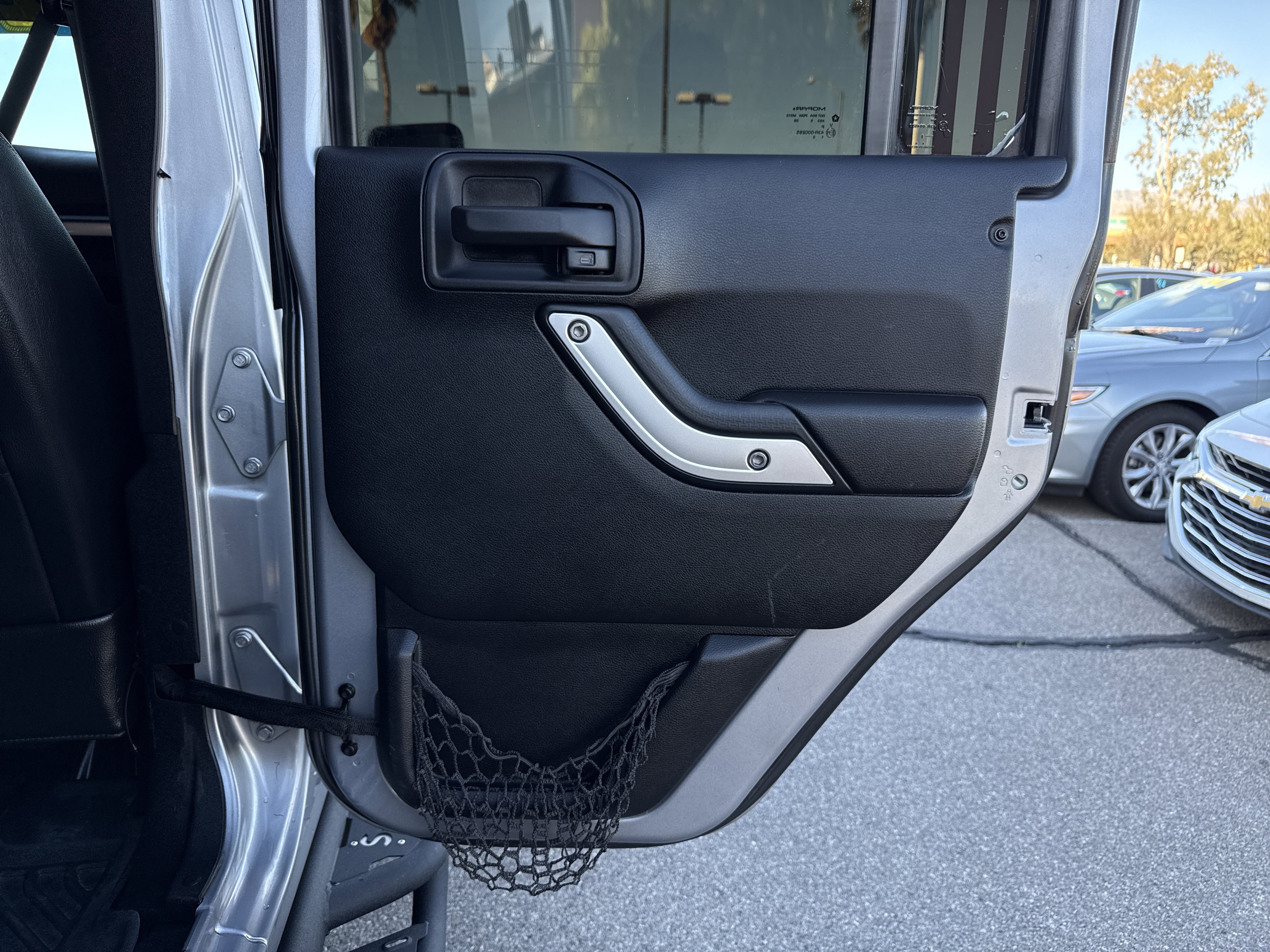 Used 2015 Jeep Wrangler Unlimited Rubicon w/ Connectivity Group image 45