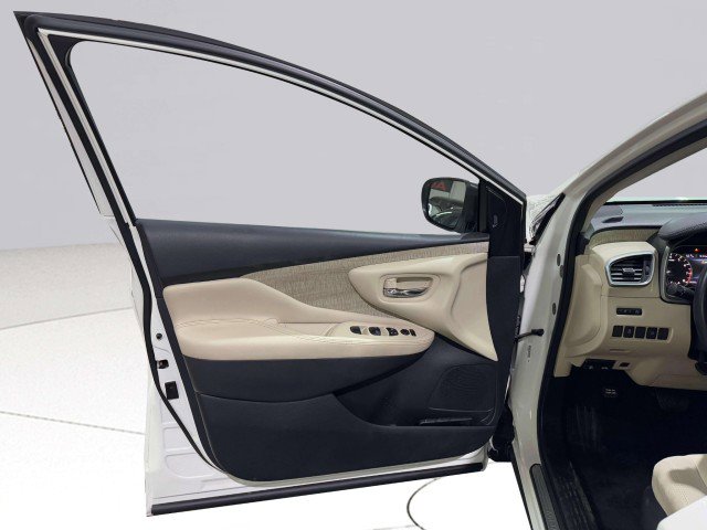 Used 2020 Nissan Murano SV image 30