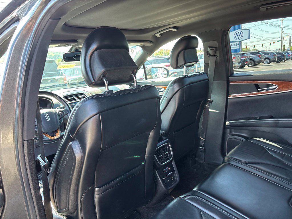 Used 2018 Lincoln MKX Select w/ Lincoln MKX Climate Package FWD image 28