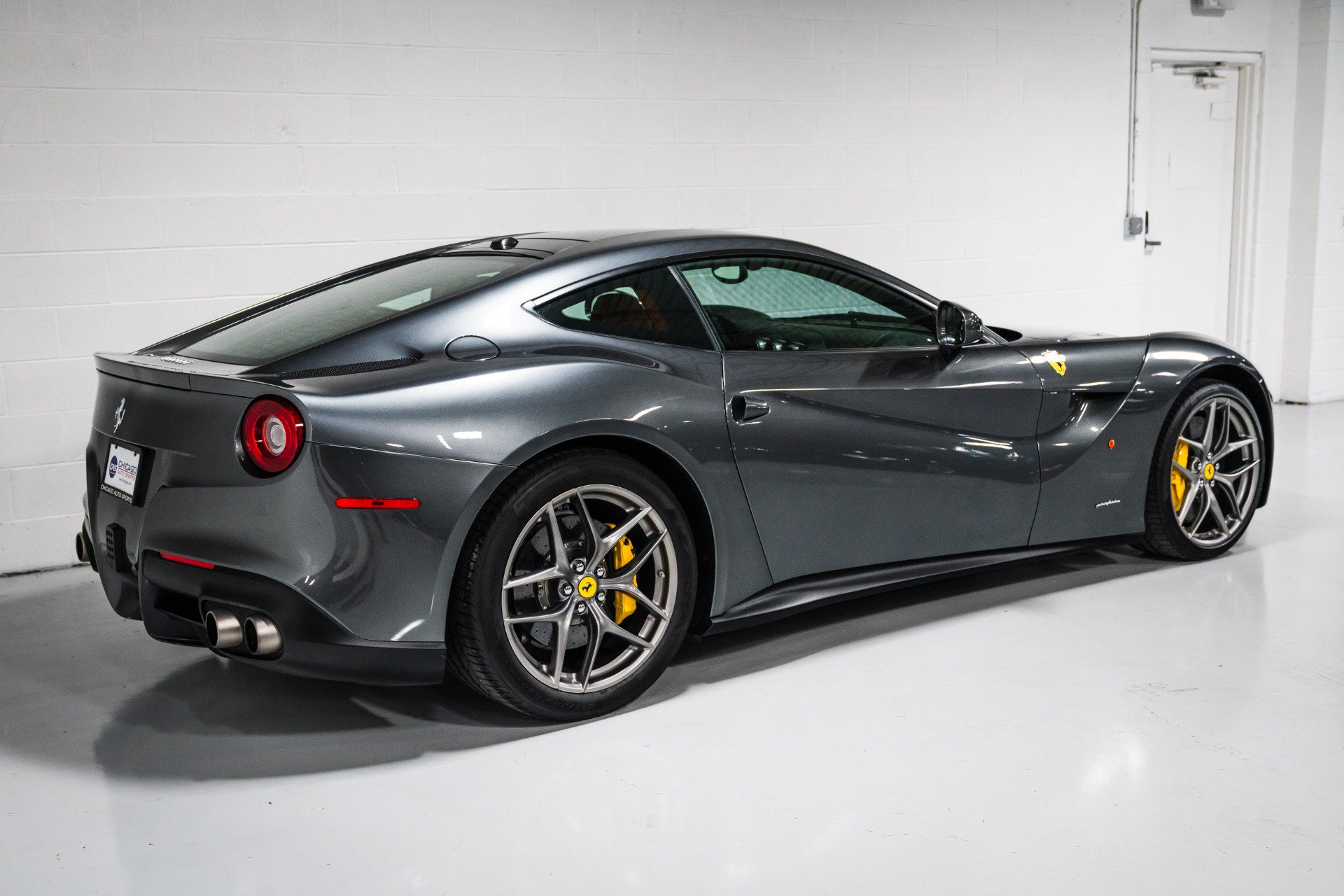 Used 2015 Ferrari F12 Berlinetta RWD image 3