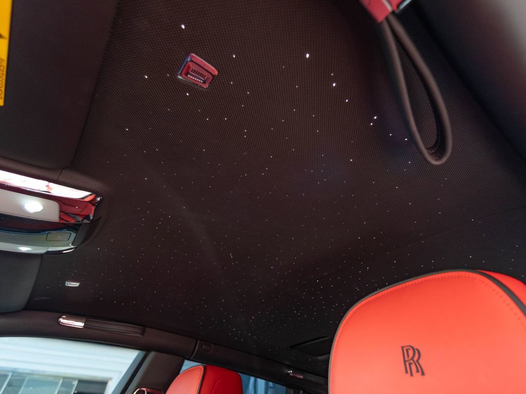 Used 2019 Rolls-Royce Phantom Sedan image 18