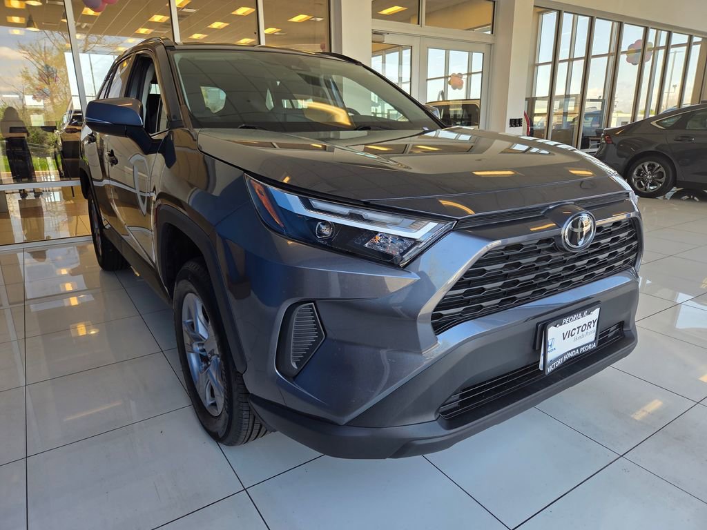 Used 2025 Toyota RAV4 XLE image 3