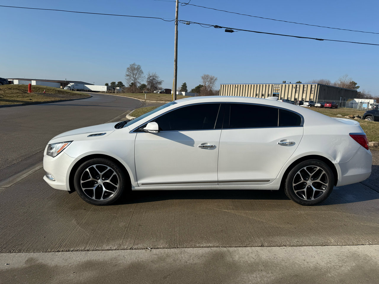 Used 2016 Buick LaCrosse Sport Touring w/ Experience Buick Package image 8