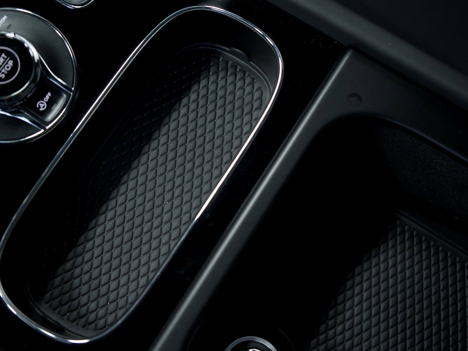 Used 2025 Bentley Bentayga image 35