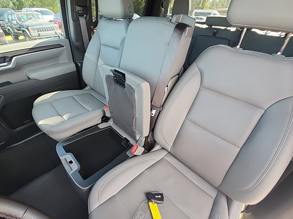 Used 2025 GMC Sierra 1500 SLT AWD/4WD image 28