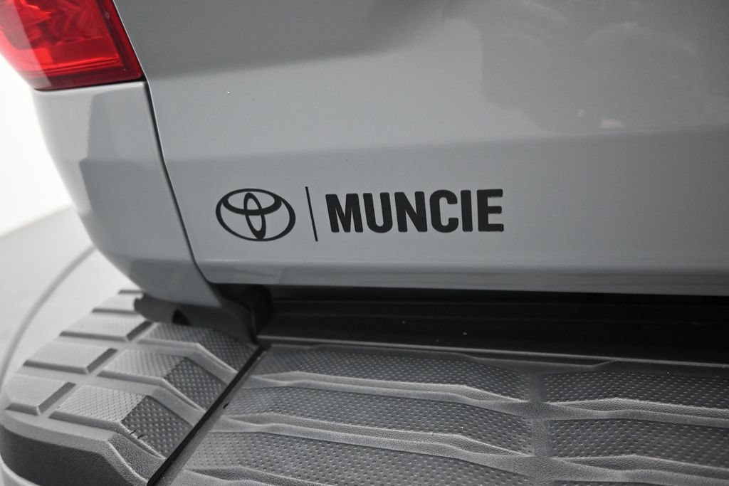 Used 2018 Toyota Tundra Limited w/ Limited Premium Package AWD/4WD image 30