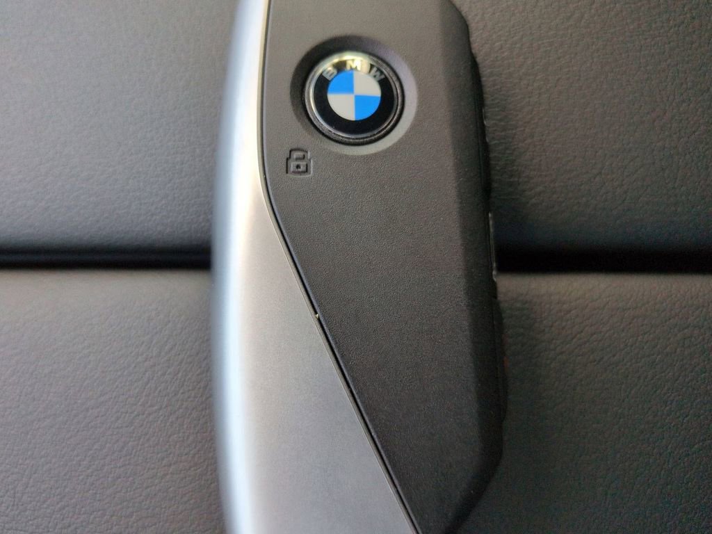 New 2026 BMW X5 sDrive40i w/ M Sport Package image 30