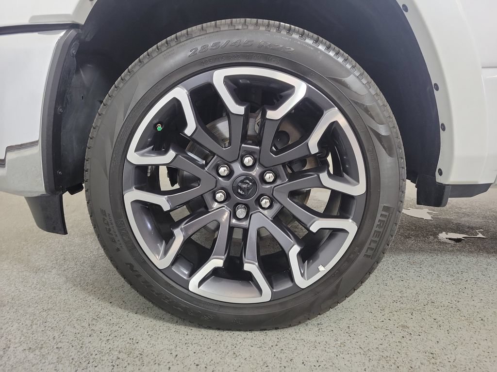 Used 2025 RAM 1500 Limited AWD/4WD image 9