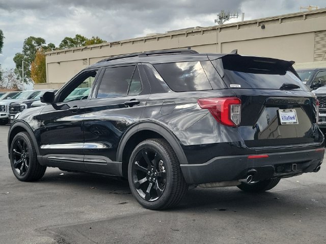 Certified 2022 Ford Explorer ST-Line w/ Class IV Trailer Tow Package RWD image 4