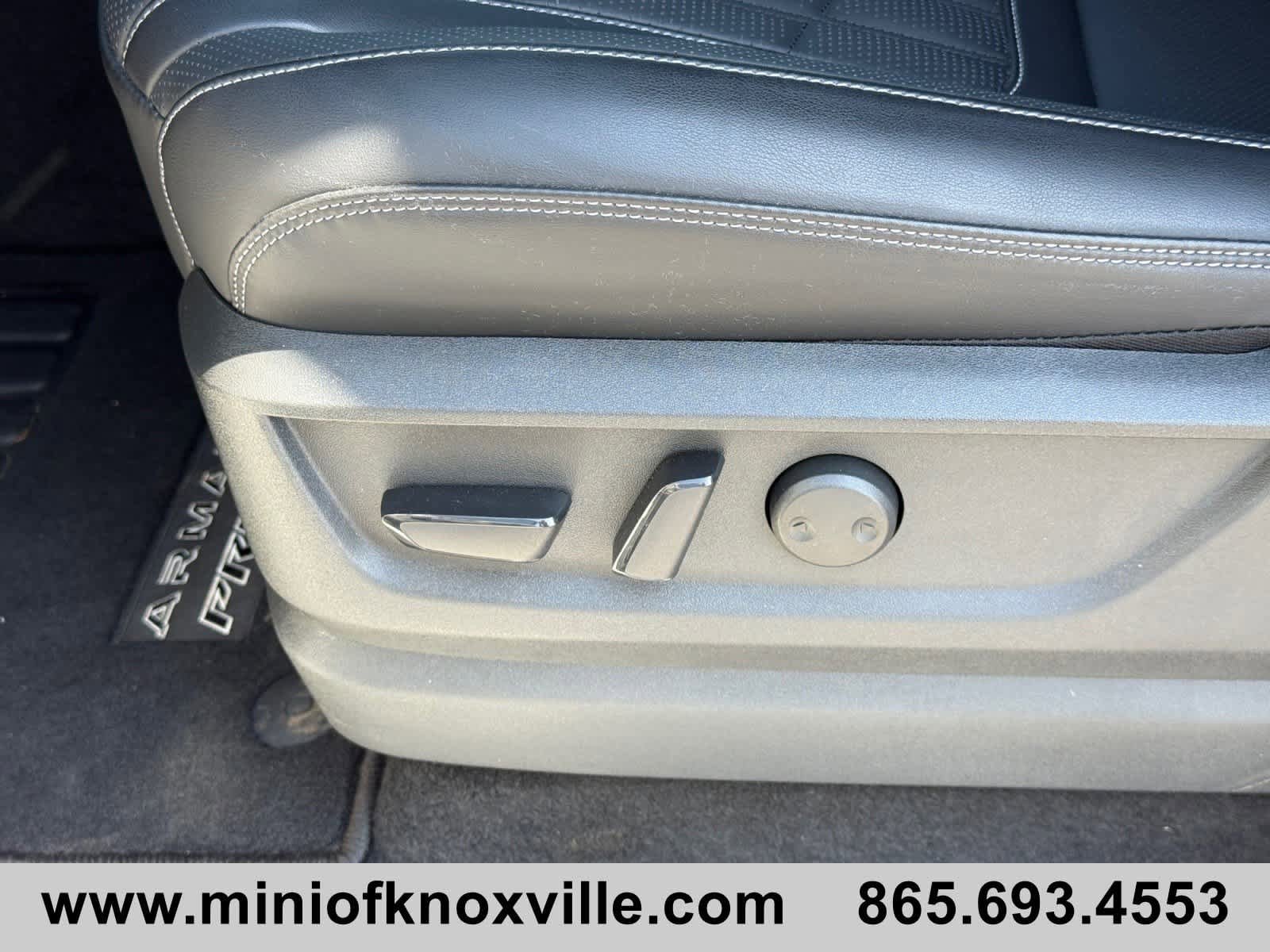 Used 2025 Nissan Armada PRO-4X AWD/4WD image 13