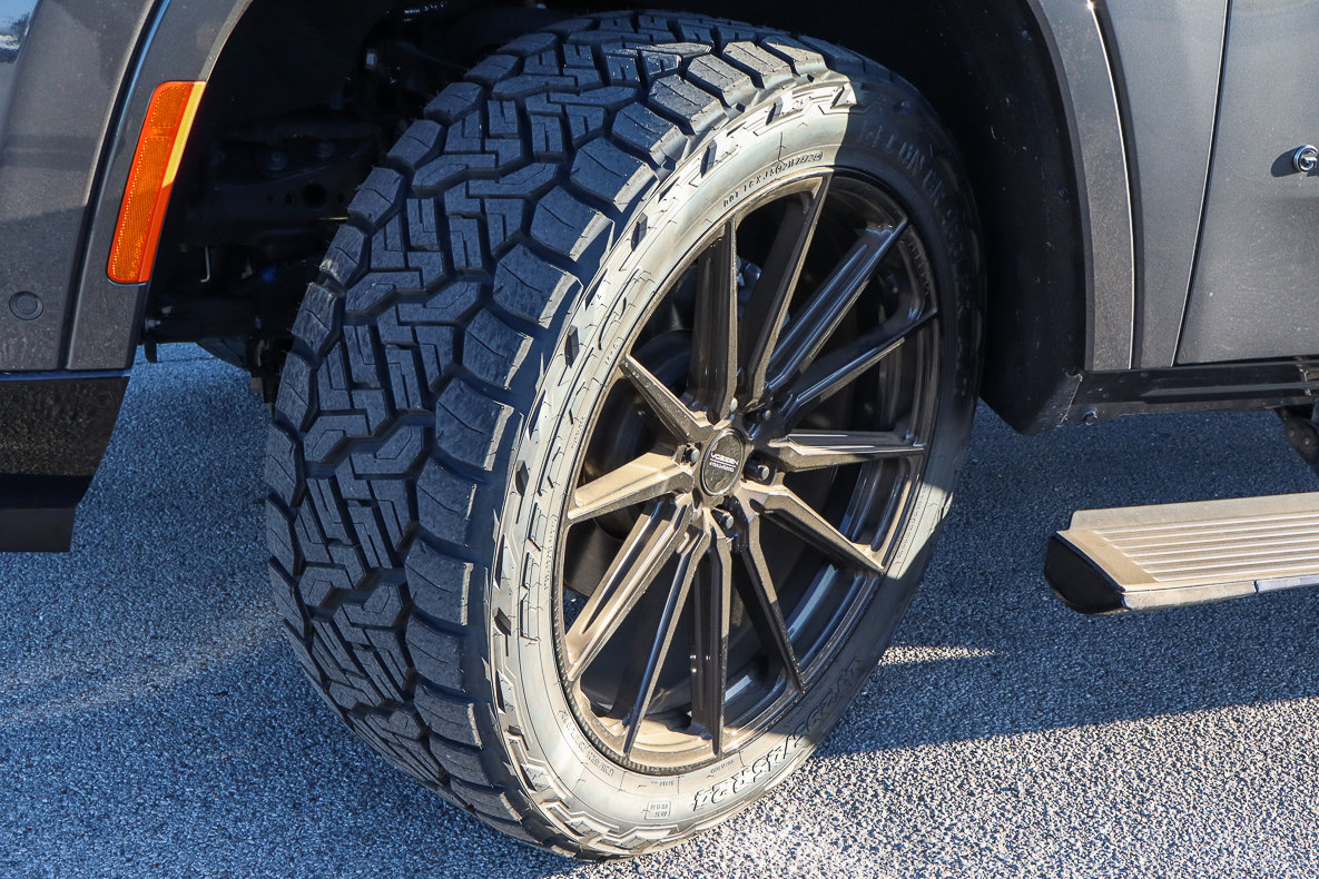 New 2024 Jeep Grand Wagoneer L Series II w/ Quick Order Packagew 28T image 11