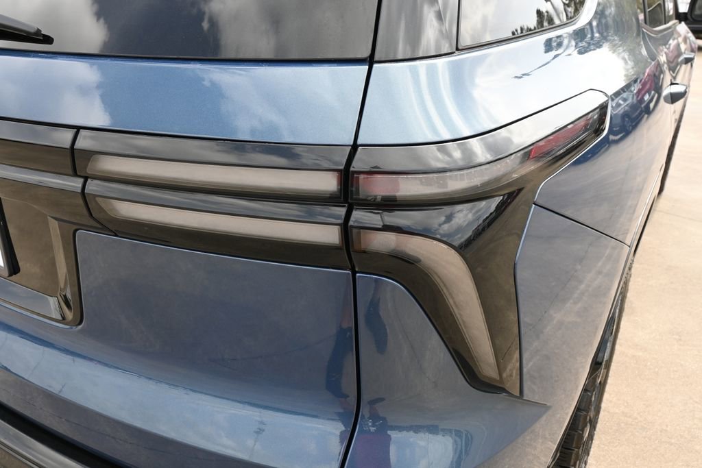 Used 2024 Chevrolet Traverse RS w/ LPO, Floor Liner Package image 19