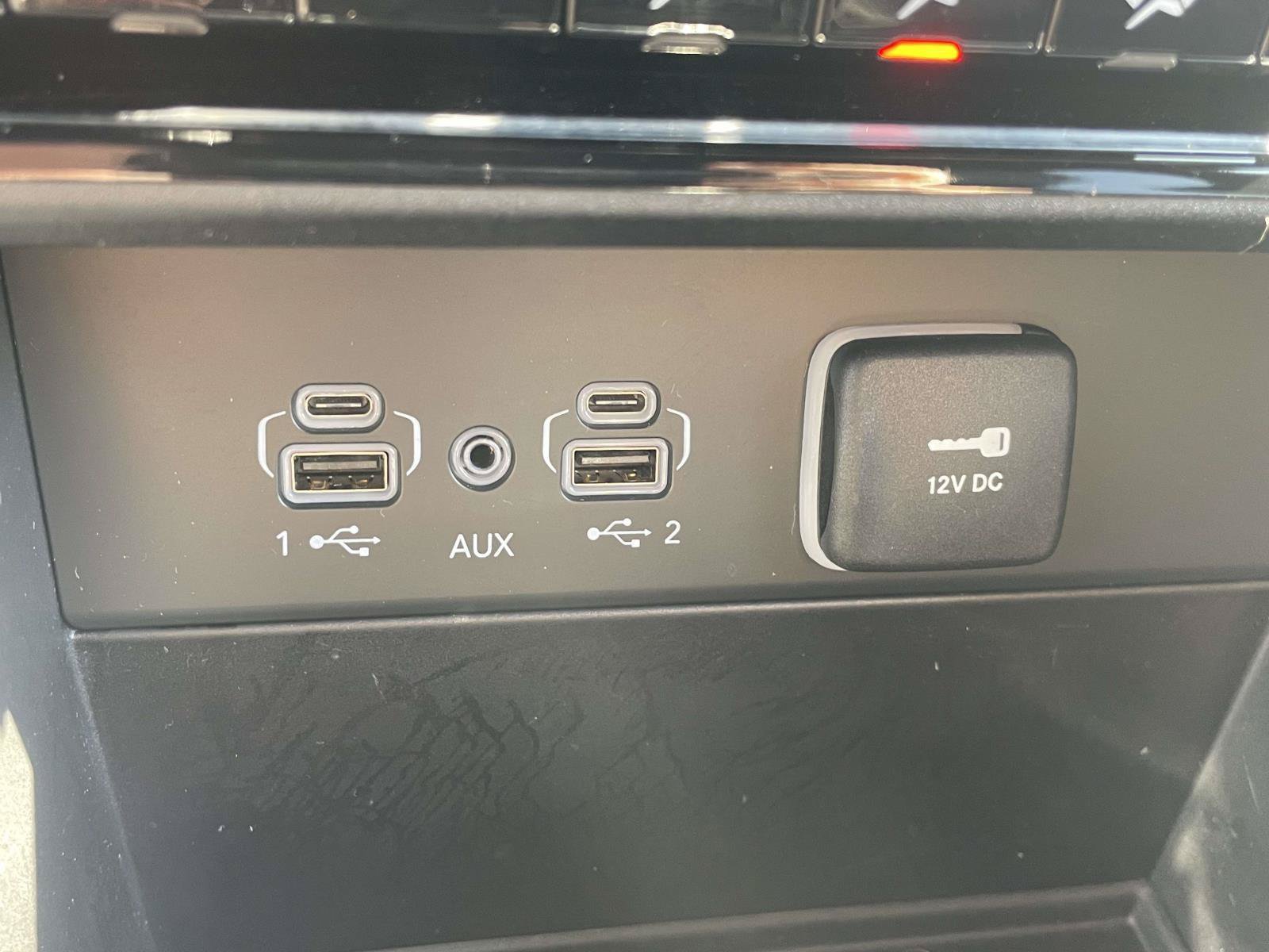 Used 2025 Jeep Grand Cherokee Summit AWD/4WD image 19