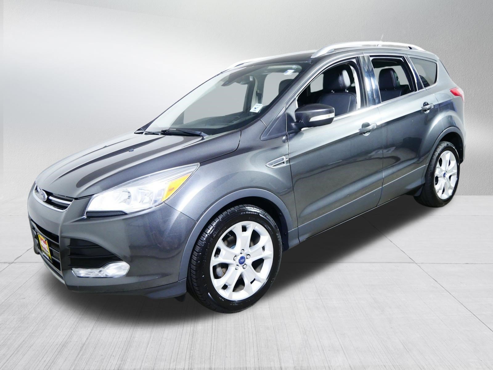 Used 2016 Ford Escape Titanium FWD image 3