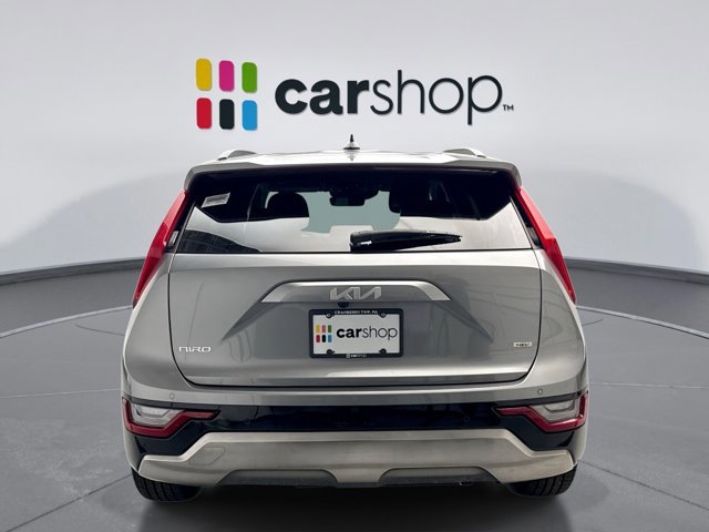 Used 2023 Kia Niro SX Touring image 4