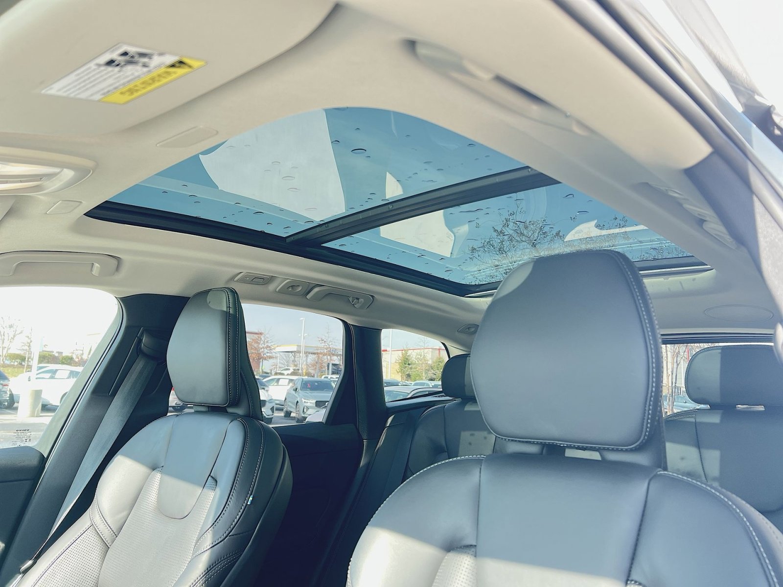 Certified 2023 Volvo XC60 B6 Ultimate image 24