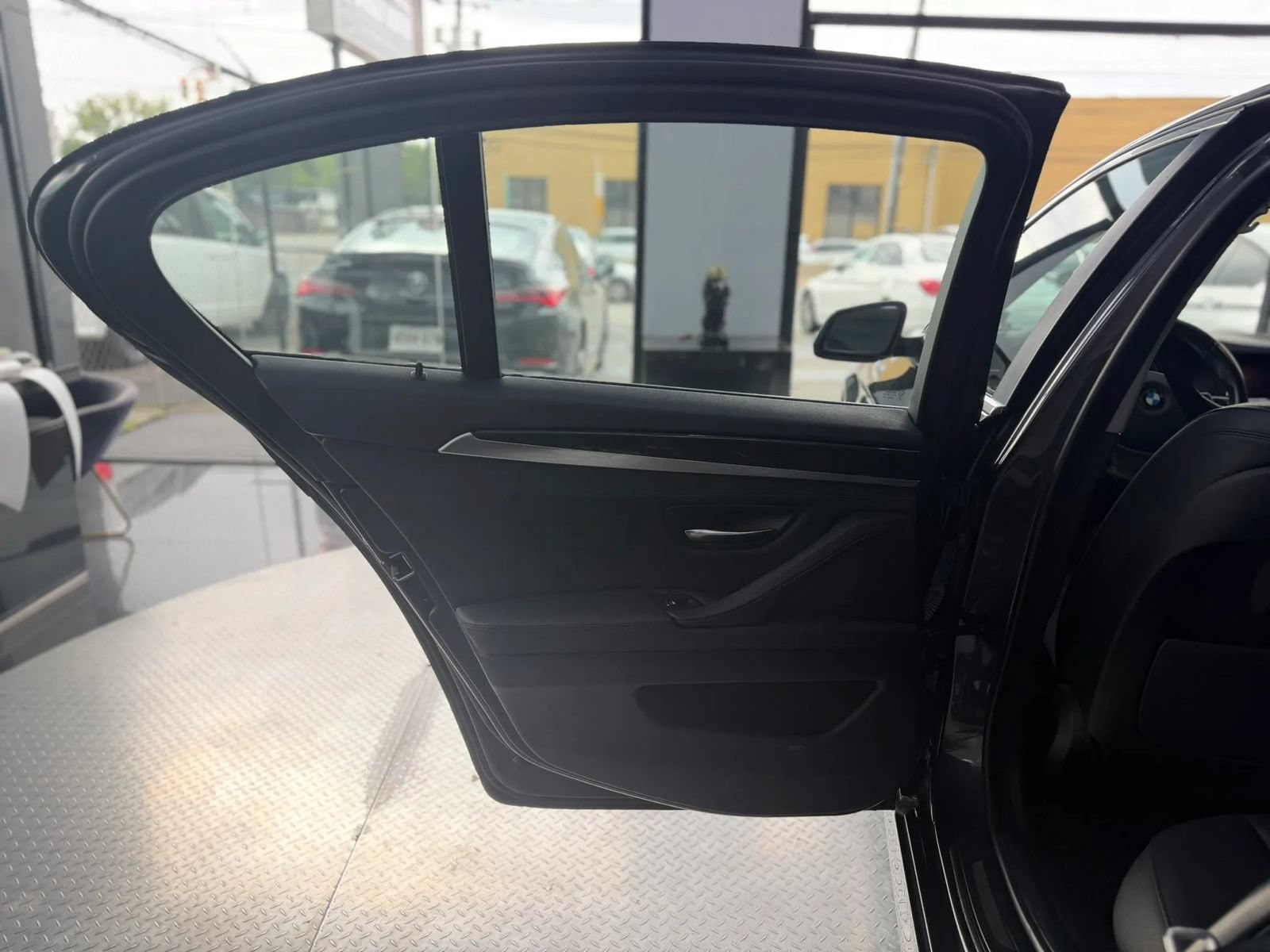 Used 2016 BMW 528i xDrive Sedan AWD/4WD image 9