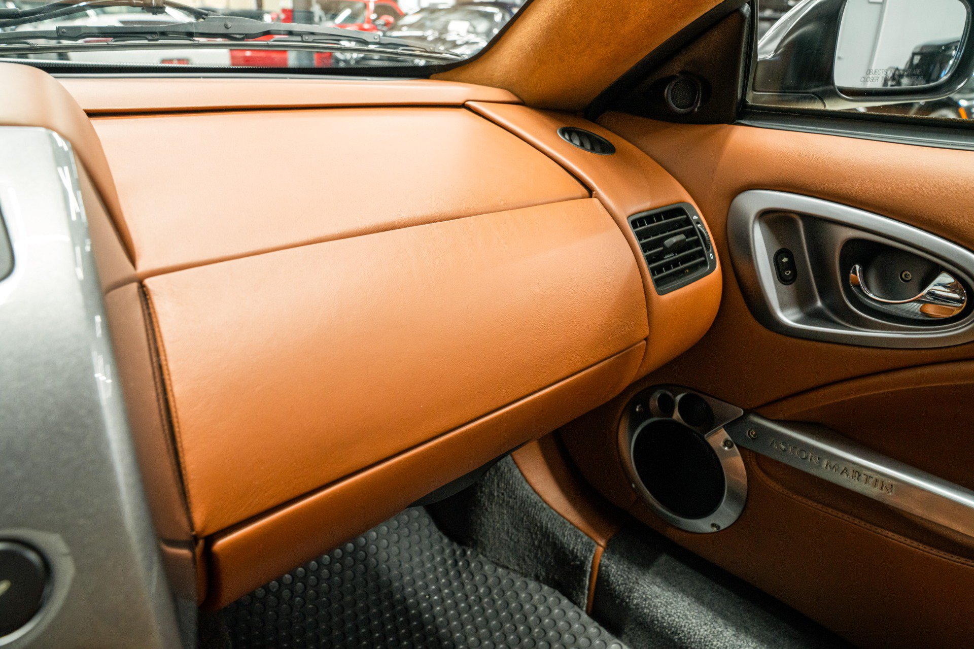 Used 2003 Aston Martin Vanquish RWD image 30